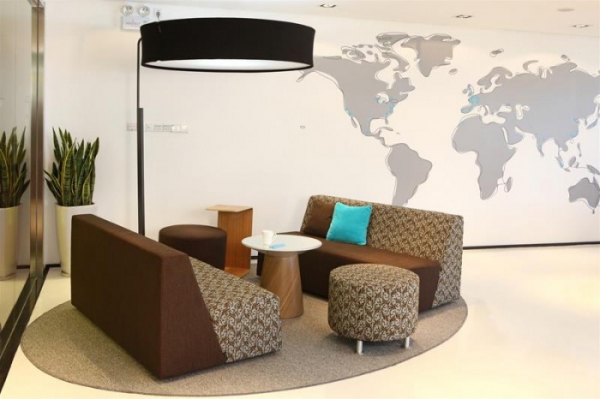 世界地图融入办公室设计