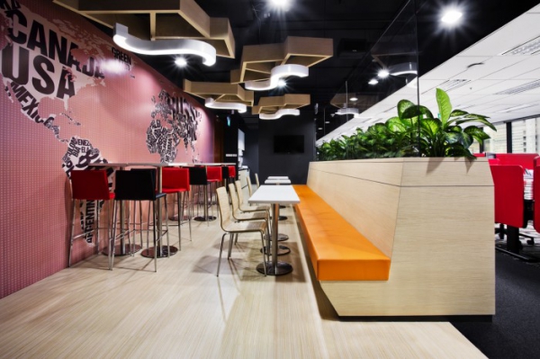 世界地图融入办公室设计